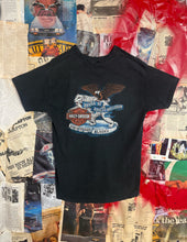 Load image into Gallery viewer, HARLEY DAVIDSON ALASKA REWORK MOTO TEE (L)(1of1)
